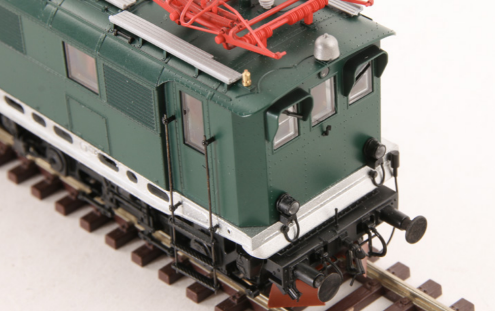 POCTA HISTORII: Model E75 „Freilassing Edice“